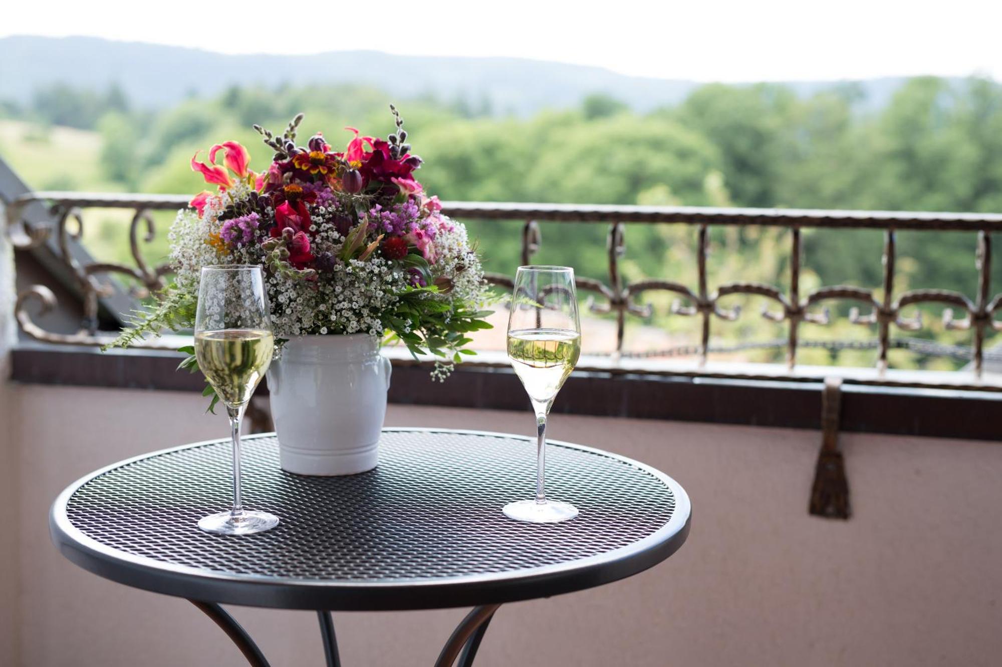 Hotel Restaurant Vinothek Lamm Бад-Херренальб Экстерьер фото