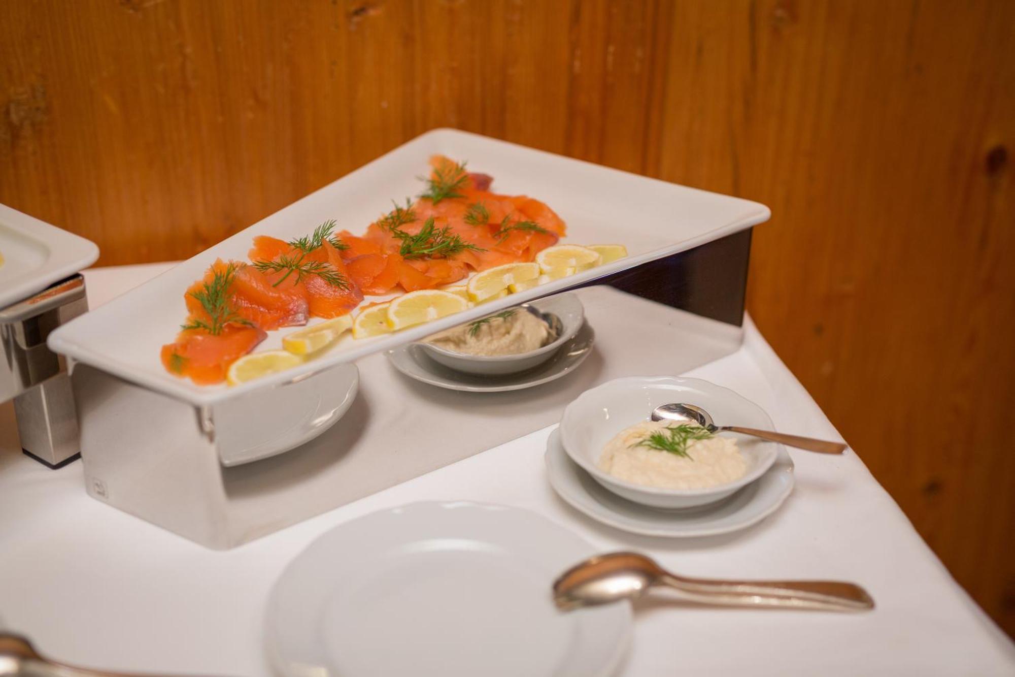 Hotel Restaurant Vinothek Lamm Бад-Херренальб Экстерьер фото