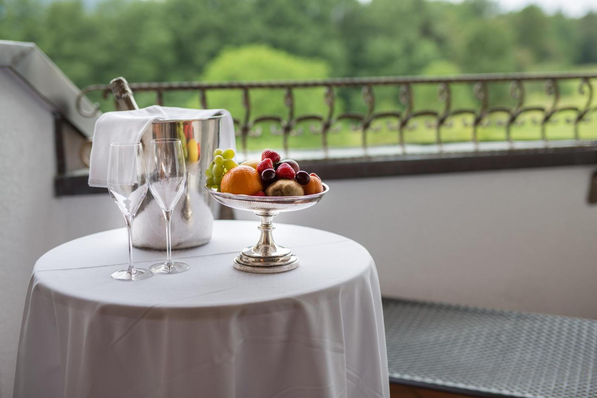 Hotel Restaurant Vinothek Lamm Бад-Херренальб Экстерьер фото
