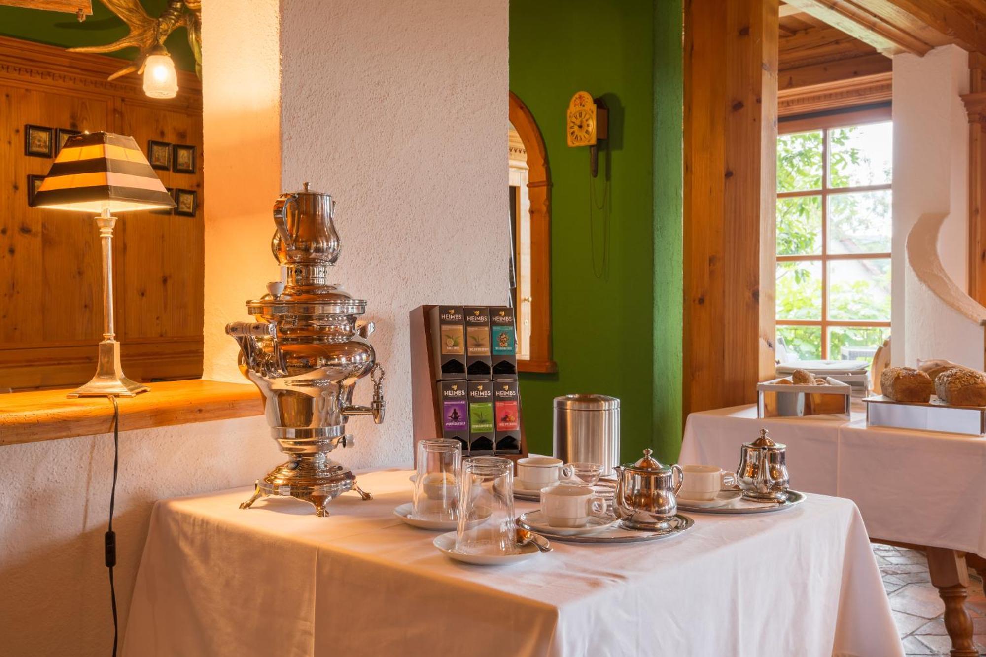Hotel Restaurant Vinothek Lamm Бад-Херренальб Экстерьер фото